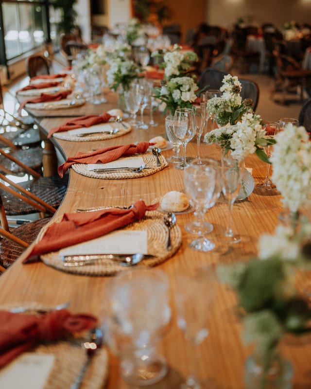 Mesa de ola + mesas vestidas ✨🧡